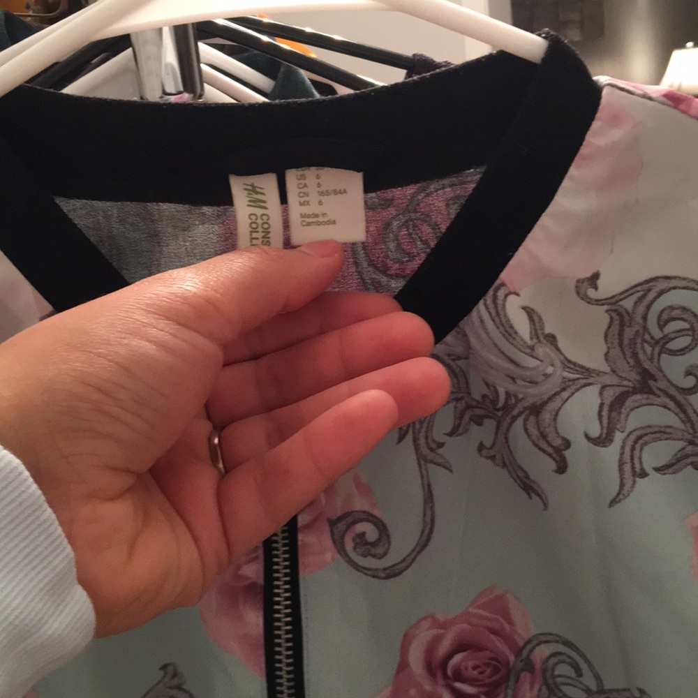 Pink rose jacket - Picture 3 of 5
